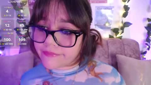 Snapshot of chaarlotte_1 chatting on 11.06.25 charlotte online show from 11.06.25