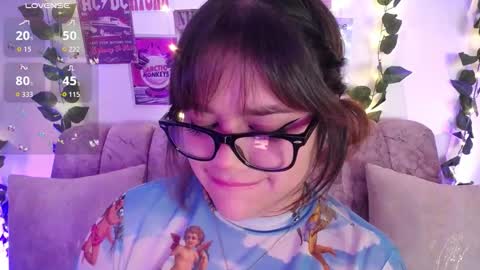 Snapshot of chaarlotte_1 chatting on 11.11.25 charlotte online show from 11.11.25