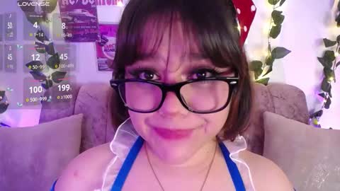 Snapshot of chaarlotte_1 chatting on 11.14.25 charlotte online show from 11.14.25