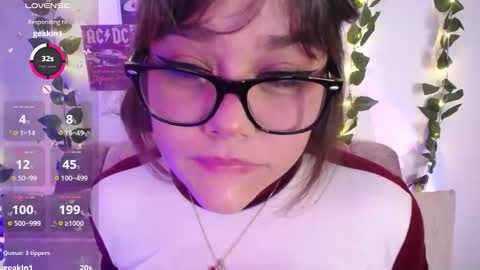 Snapshot of chaarlotte_1 chatting on 11.22.25 charlotte online show from 11.22.25