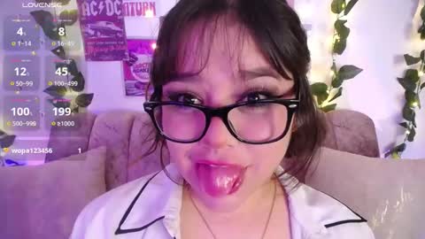 Snapshot of chaarlotte_1 chatting on 11.29.25 charlotte online show from 11.29.25