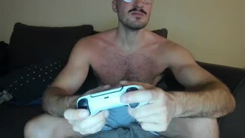 Snapshot of chadpowerz chatting on 07.07.26 Lydong online show from 07.07.26