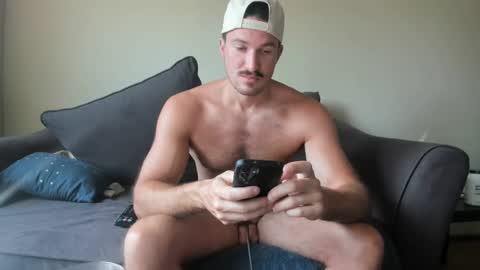 Snapshot of chadpowerz chatting on 07.16.26 Lydong online show from 07.16.26