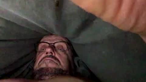 Snapshot of challe53 chatting on 12.15.25 challe online show from 12.15.25