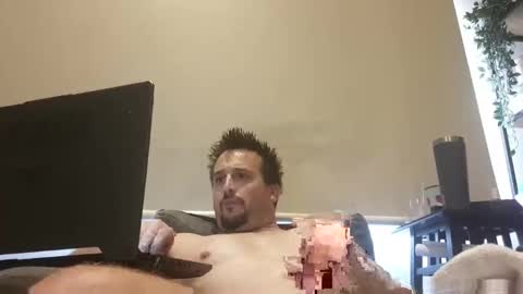 Snapshot of champagneandbitches chatting on 03.18.26 champagneandbitches online show from 03.18.26