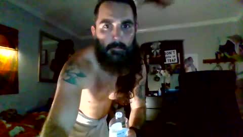 Snapshot of champfirstofhisname chatting on 11.08.25 champfirstofhisname online show from 11.08.25