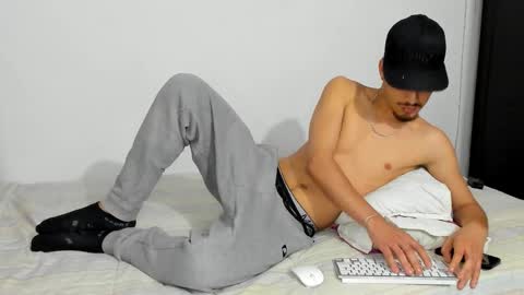 Snapshot of chandler_kenji chatting on 02.07.26 Kenji online show from 02.07.26