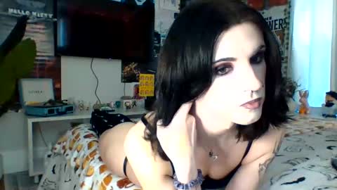 chanel2002 online show from 10.29.25