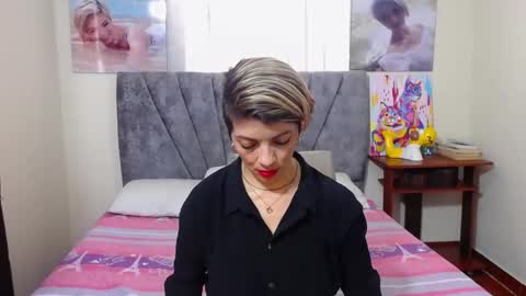 Snapshot of chanel_joliee chatting on 11.26.25 chanel online show from 11.26.25