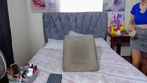 Snapshot of chanel_joliee chatting on 11.30.25 chanel online show from 11.30.25