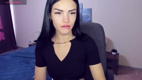 Snapshot of chaneljem chatting on 09.25.25 chaneljem online show from 09.25.25