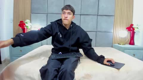 Chanellandmax online show from 10.13.25