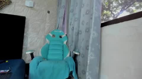 Snapshot of chanellejohnson_ chatting on 11.20.25 chanellejohnson_ online show from 11.20.25