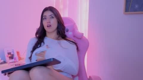 Snapshot of chanellgv chatting on 11.26.25 Chanell online show from 11.26.25