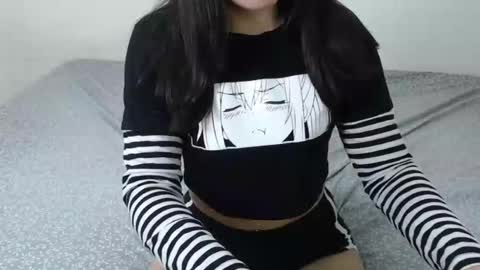 Snapshot of chanelsexyy chatting on 09.24.25 Viviana 3 online show from 09.24.25