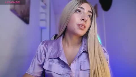 Snapshot of channel_blonde_a chatting on 03.11.26 channel_blonde_a online show from 03.11.26