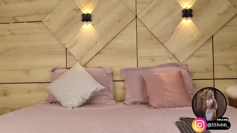 Snapshot of channelcrawford chatting on 11.27.25 ChannelCrawford online show from 11.27.25