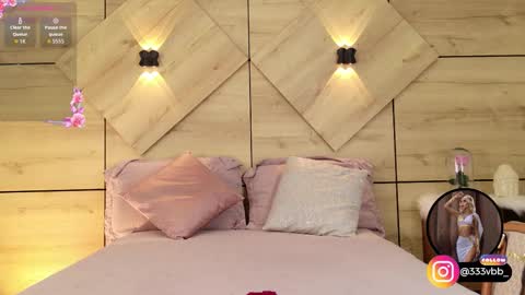 Snapshot of channelcrawford chatting on 03.10.26 ChannelCrawford online show from 03.10.26