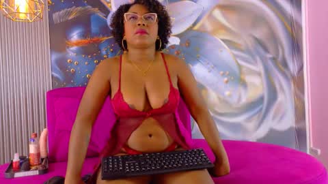 Snapshot of channelcroix chatting on 11.18.25 channelcroix online show from 11.18.25