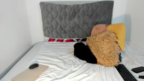 Snapshot of channellross chatting on 10.02.25 Chanell online show from 10.02.25