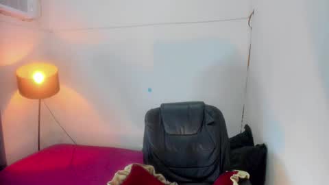 chantal_fuck online show from 05.18.26