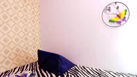 Raquel  online show from 09.20.25