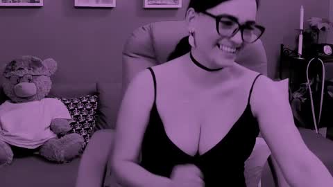The Queen online show from 04.25.26