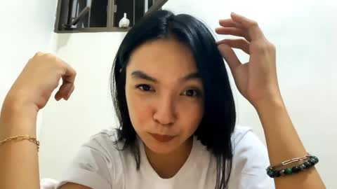 Snapshot of charamaracle chatting on 04.03.26 Elly online show from 04.03.26