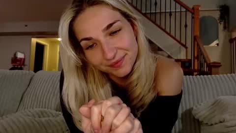 char  online show from 10.10.25