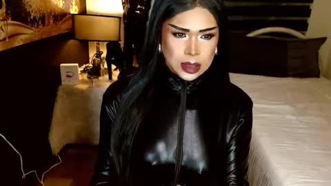 Snapshot of charismatic_apple chatting on 02.13.26 charismatic_apple online show from 02.13.26