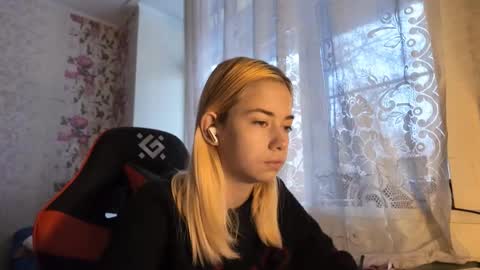 Snapshot of charleneschonert chatting on 11.17.25 Nancy online show from 11.17.25