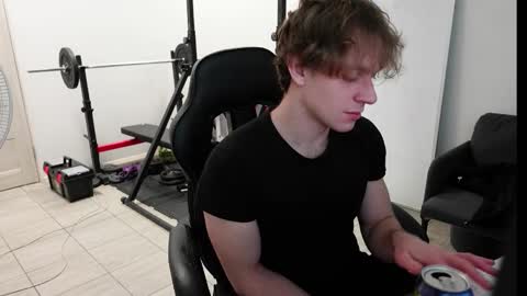 Snapshot of charles_dreams chatting on 12.14.25 CHARLES DREAMS online show from 12.14.25