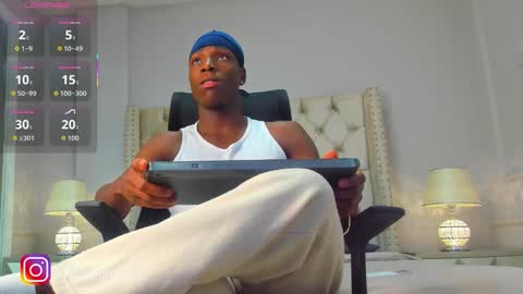 Snapshot of charlesbrown_ chatting on 09.22.25 charlesbrown_ online show from 09.22.25