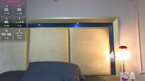 Snapshot of charlesbrown_ chatting on 10.15.25 charlesbrown_ online show from 10.15.25