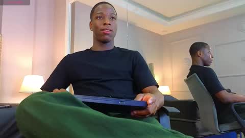 Snapshot of charlesbrown_ chatting on 12.03.25 charlesbrown_ online show from 12.03.25