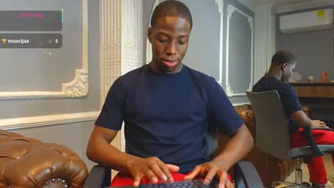 Snapshot of charlesbrown_ chatting on 01.07.26 charlesbrown_ online show from 01.07.26