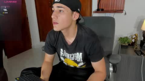 Snapshot of charley_morgan chatting on 02.06.25 charley_morgan online show from 02.06.25