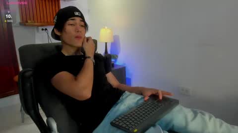 Snapshot of charley_morgan chatting on 02.10.25 charley_morgan online show from 02.10.25