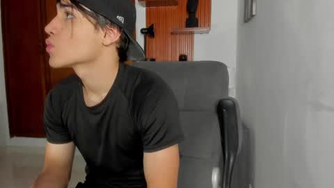 Snapshot of charley_morgan chatting on 02.21.25 charley_morgan online show from 02.21.25