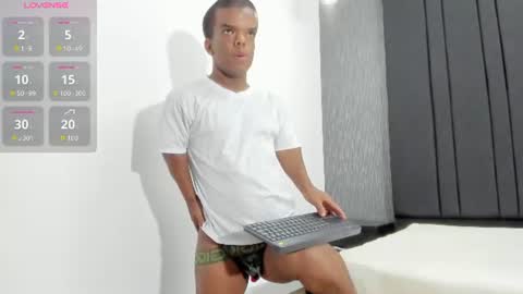 charlie_walkerr online show from 06.13.26