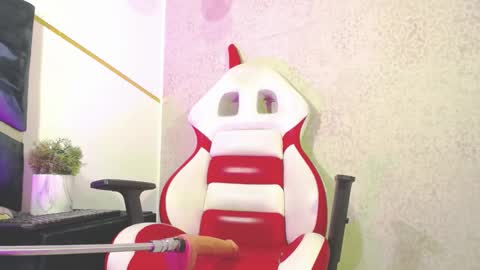 Snapshot of charlie_williams_1 chatting on 01.11.25 CHARLIE online show from 01.11.25