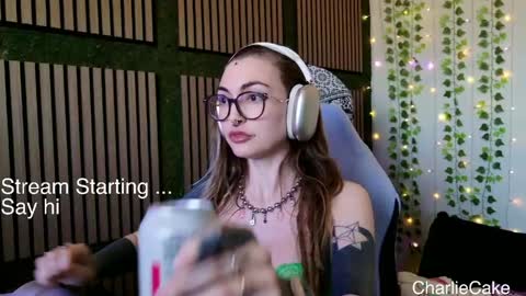 Charlie Cake online show from 05.01.26