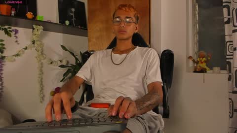 Charles Russo online show from 01.18.25