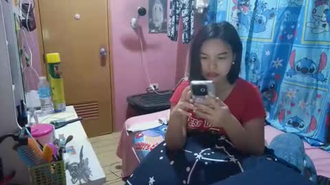 Snapshot of charlincadorna125 chatting on 04.27.26 Sweetieeche online show from 04.27.26
