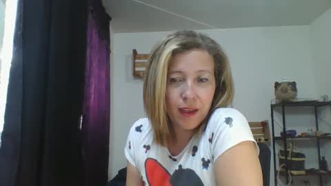 Snapshot of charlot_ponze chatting on 12.06.24 charlott online show from 12.06.24