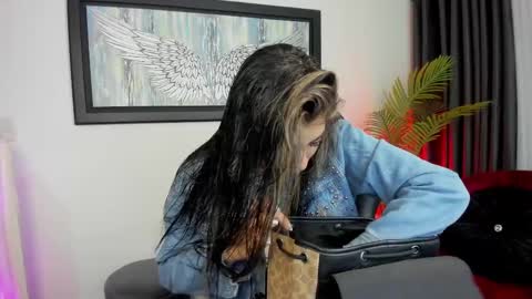 Charlote online show from 03.04.25