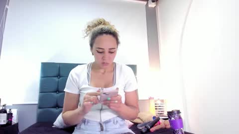 Charlott online show from 10.15.25