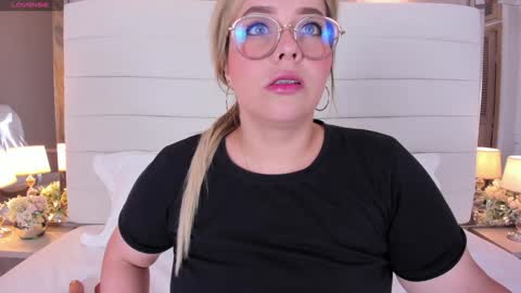 Charlotte online show from 02.08.25