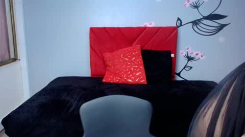 CHARLOTTE GRAY online show from 10.26.25