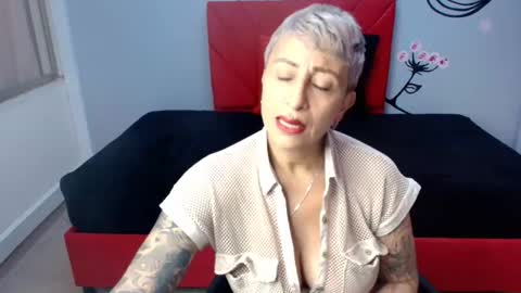 CHARLOTTE GRAY online show from 11.12.25